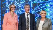 Bundesministerin Anja Karliczek, Präsident Holger Hanselka und Landesministerin Theresia Bauer. Bundesministerin Anja Karliczek, Präsident Holger Hanselka und Landesministerin Theresia Bauer.